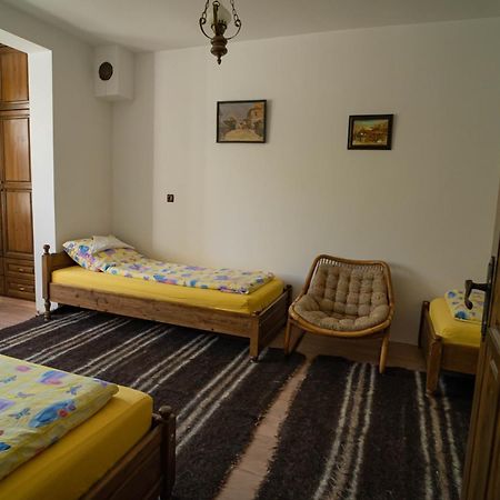 Neda's House Hotel Cherven  Buitenkant foto
