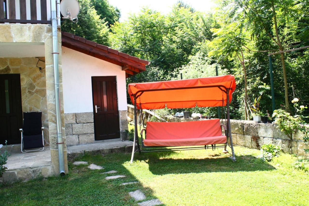 Neda's House Hotel Cherven  Buitenkant foto