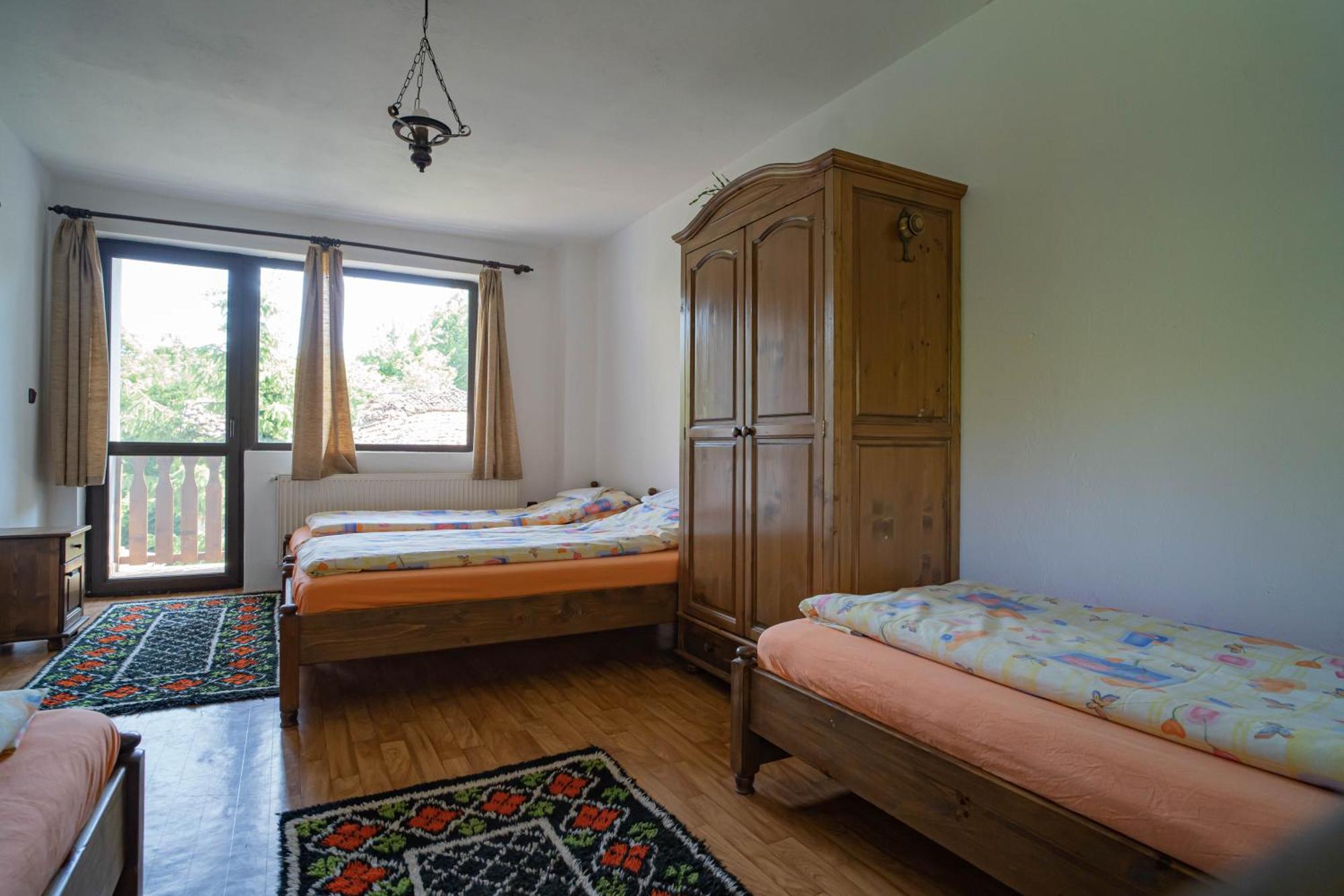 Neda's House Hotel Cherven  Buitenkant foto